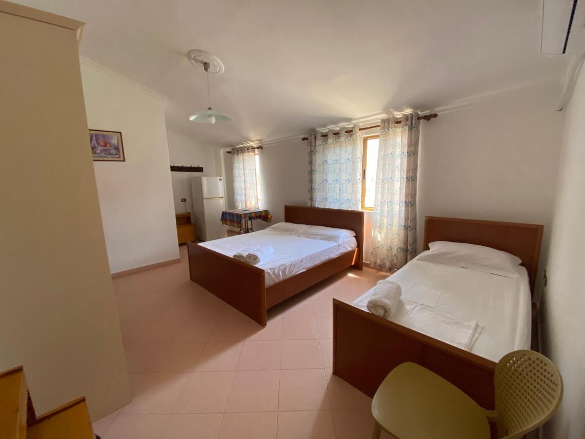 Guest House Lionel Дуррес Екстер'єр фото