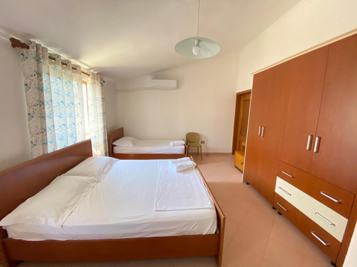 Guest House Lionel Дуррес Екстер'єр фото