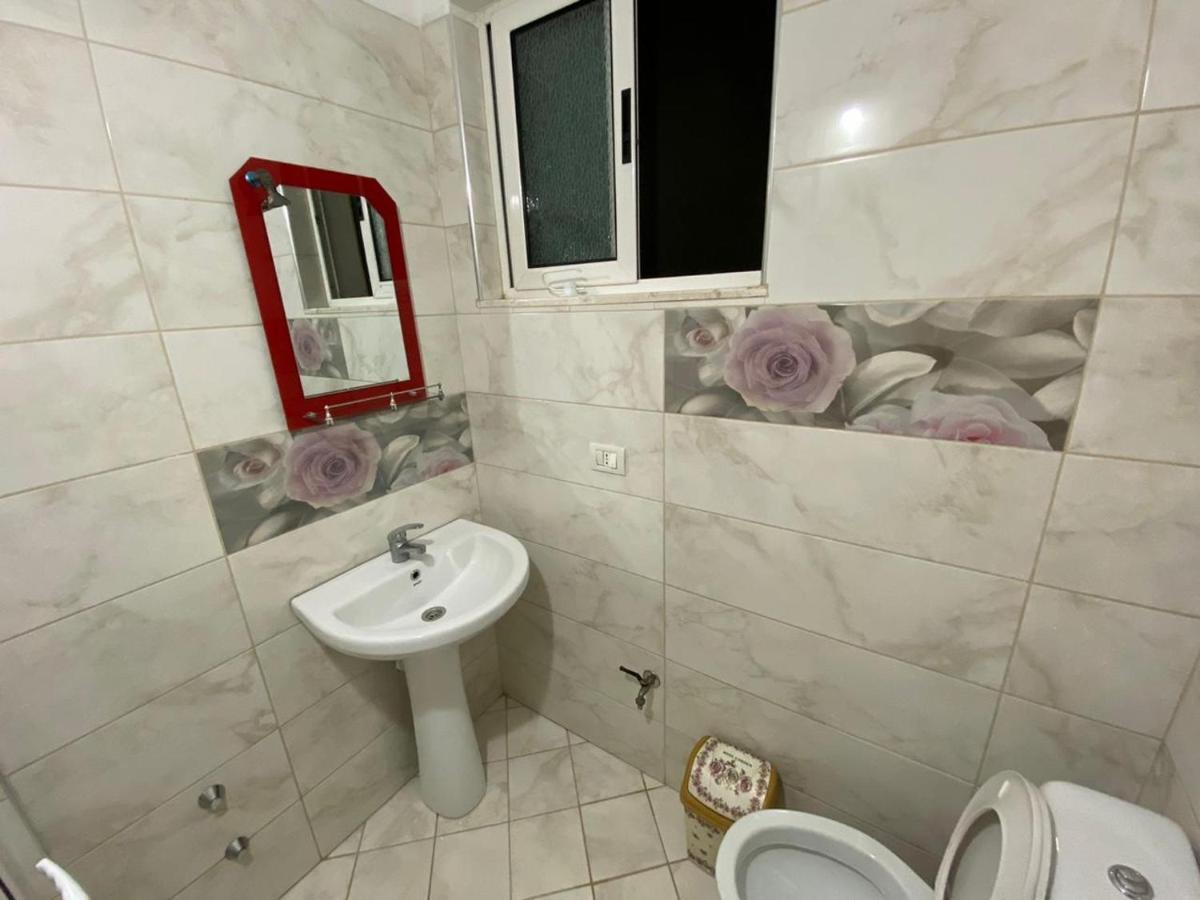Guest House Lionel Дуррес Екстер'єр фото