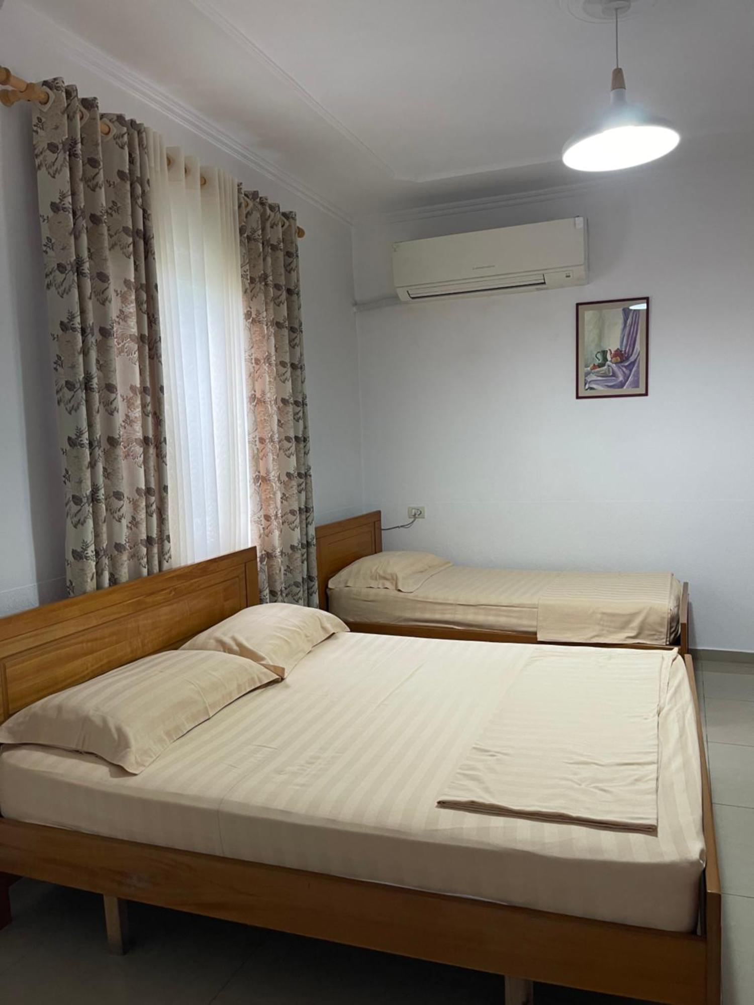 Guest House Lionel Дуррес Екстер'єр фото