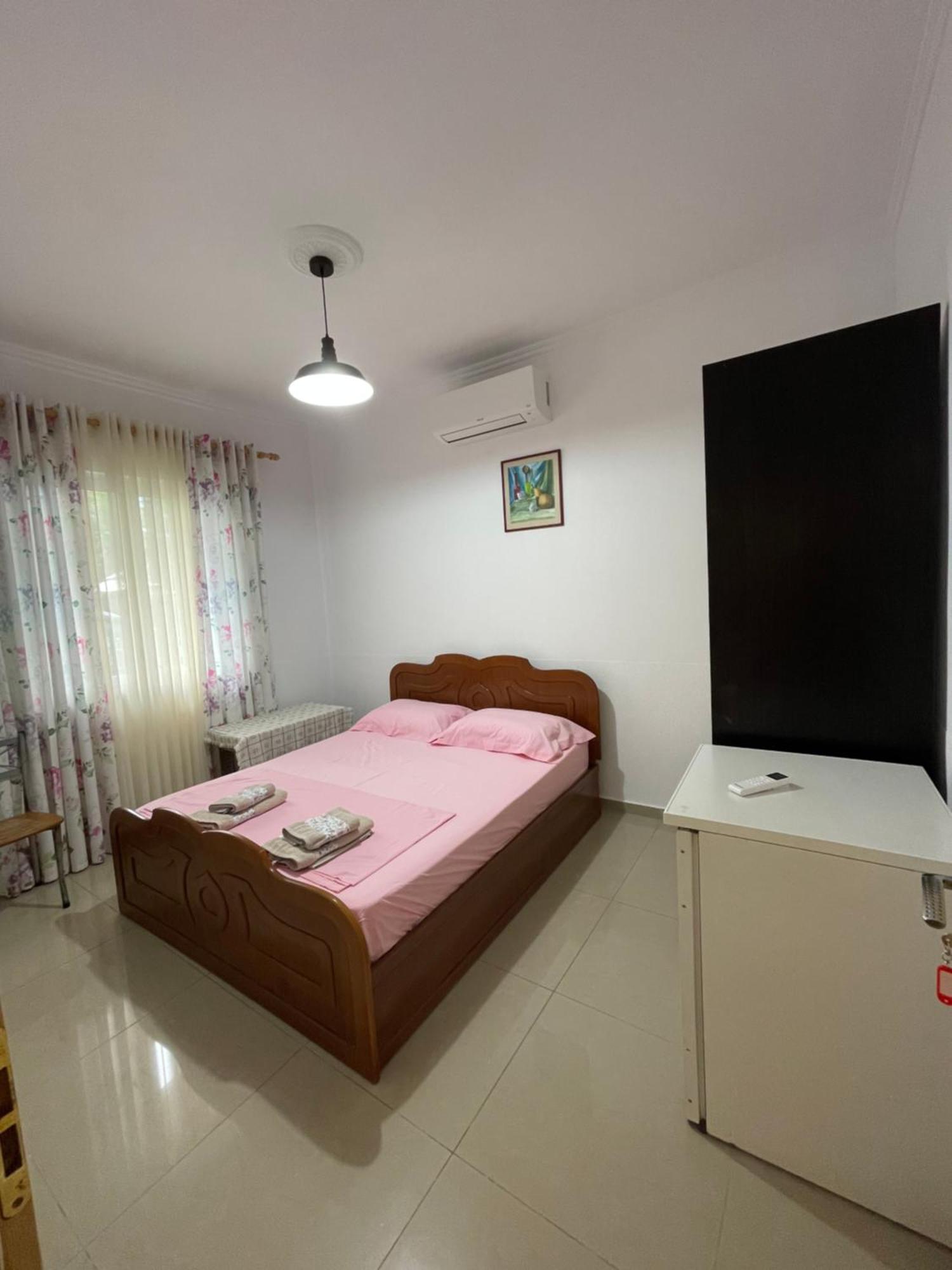 Guest House Lionel Дуррес Екстер'єр фото